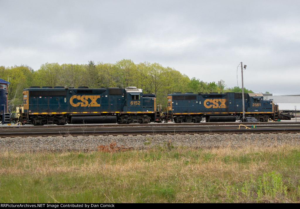 CSX 6152 & CSXT 2561